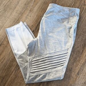 Avia Women's Heather Gray Leggings